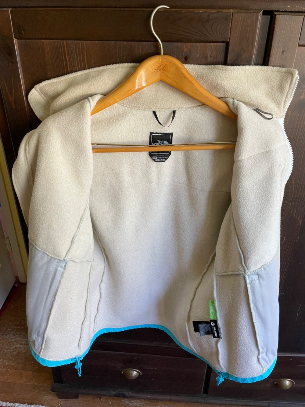 PRICE DROP! The North Face Two-Tone ZipperFront Pile Jacket- Women's Medium - Picture 13 of 15